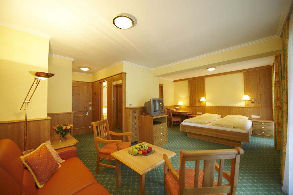 Hotel Martin Ramsau am Dachstein Ruang foto